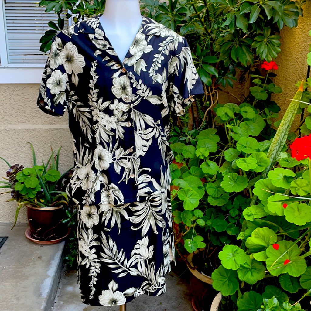 New Vintage Multicolored Pineapple Moon Silk Set